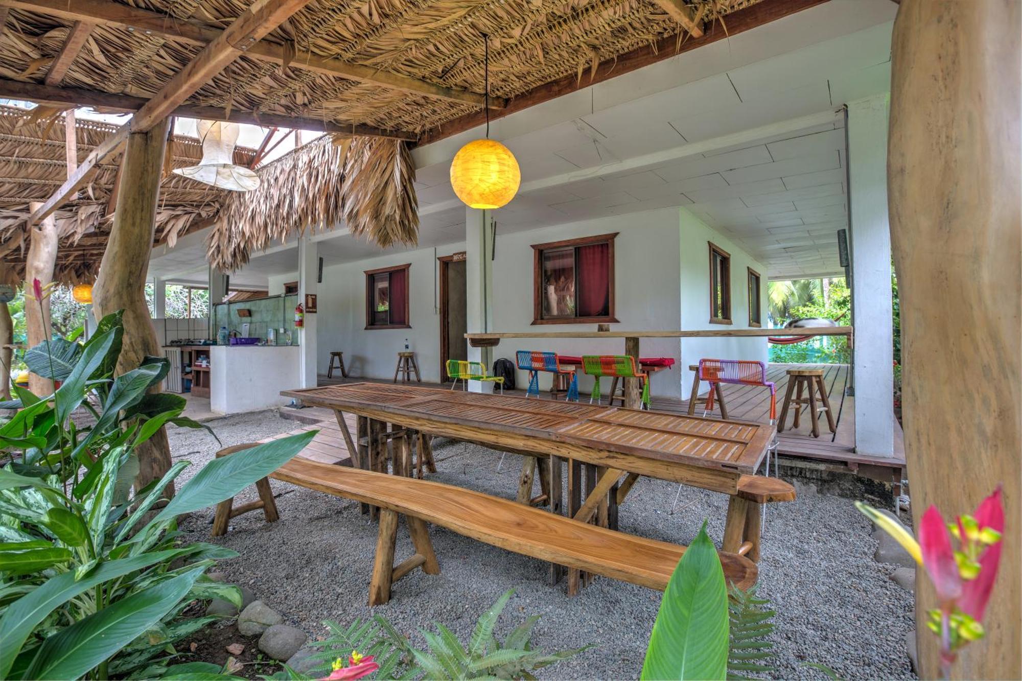 Playa 506 Beachfront Hostel Puerto Viejo de Talamanca Exterior foto